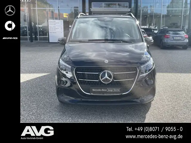 Mercedes-Benz V-Class view 5