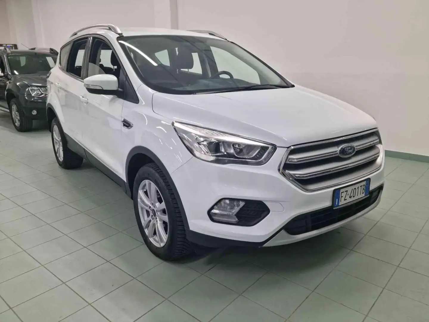 Ford Kuga 2.0 TDCI 150 CV S&S 4WD Powershift Business Wit - 2