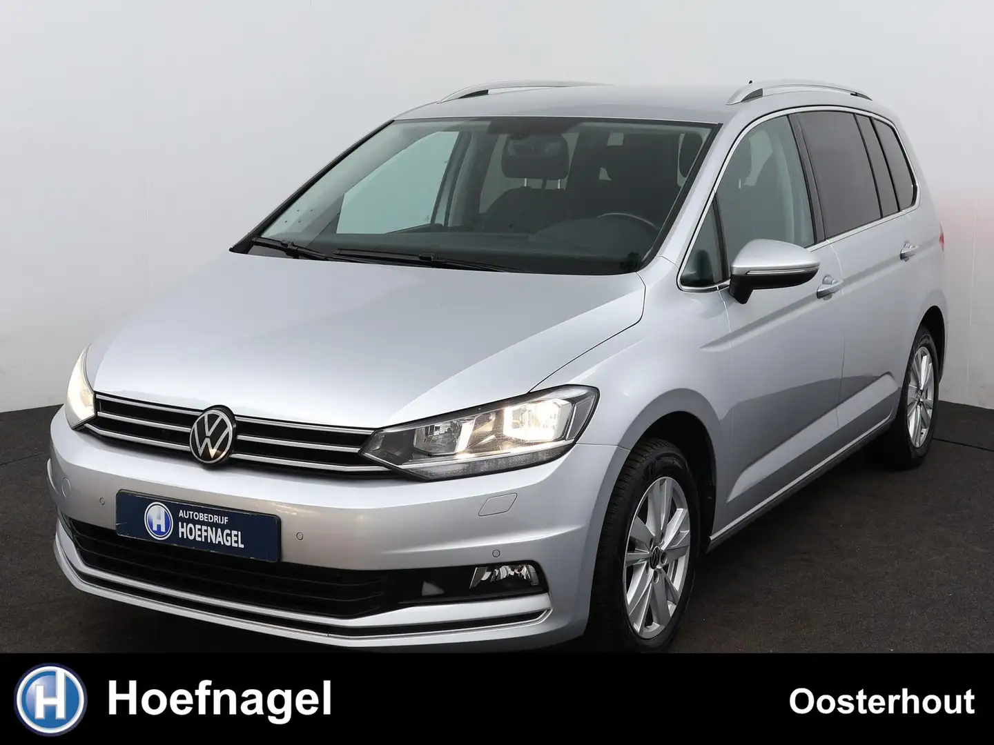 Volkswagen Touran 1.5 TSI Highline 7p Automaat | Stoelverwarming | A Grijs - 1