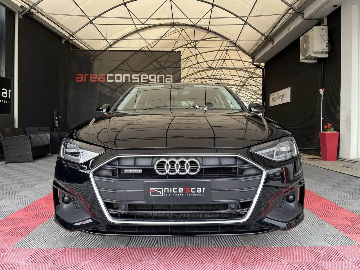 Audi A4 Avant 40 TDI quattro S tronic Business Nero - 2