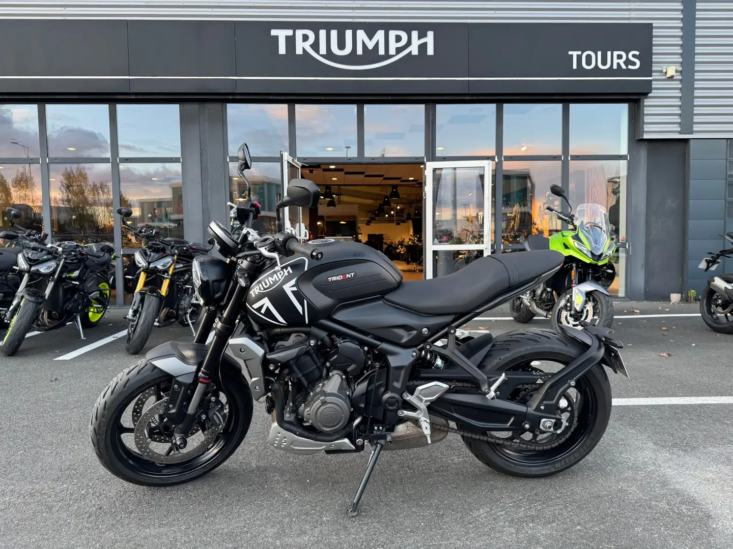 Triumph Trident 660 Noir - 1