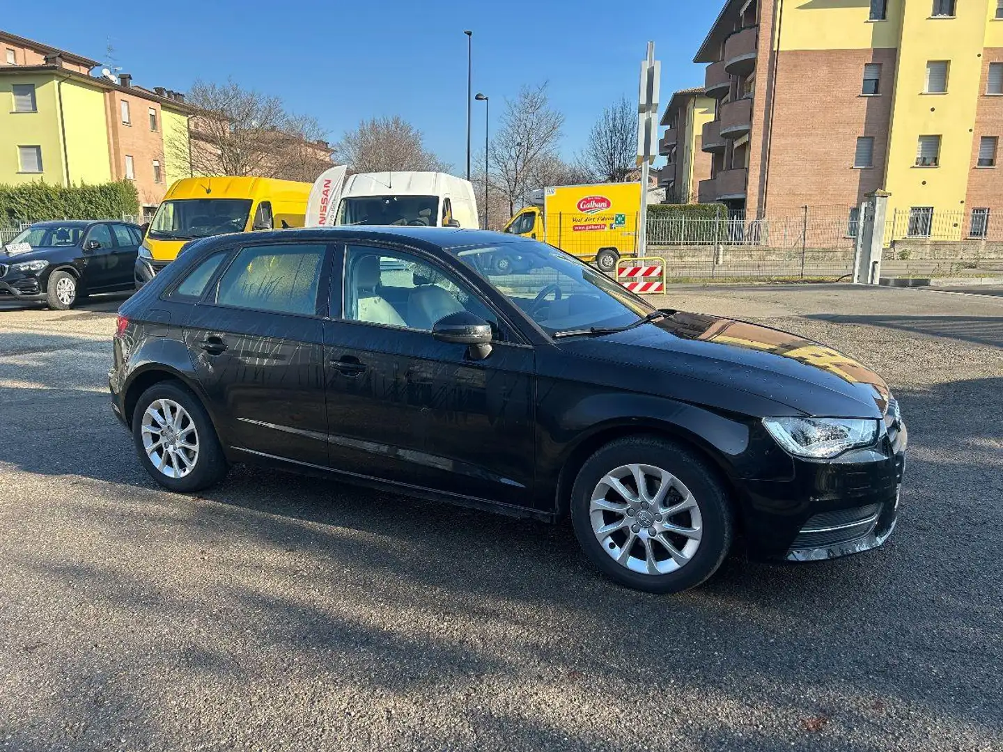 Audi A3 SPB 1.6 TDI S tronic Business Nero - 2