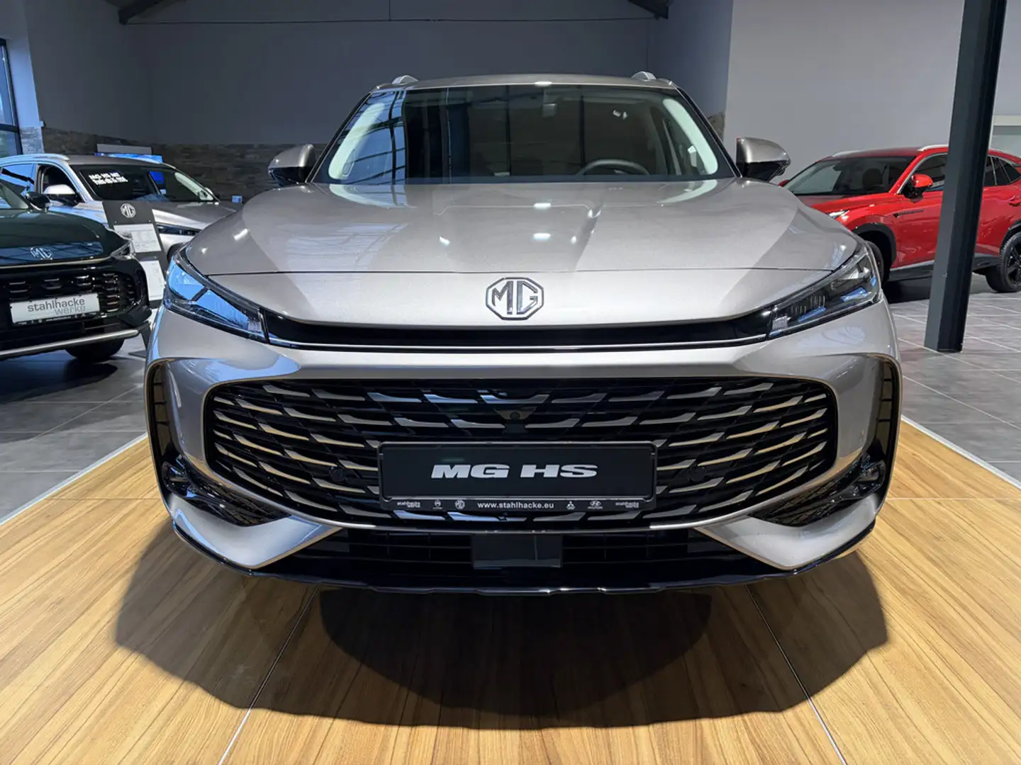 MG HS Plugin-Hybrid Luxury I Preis gilt nur bei Finanzierung Stříbrná - 2