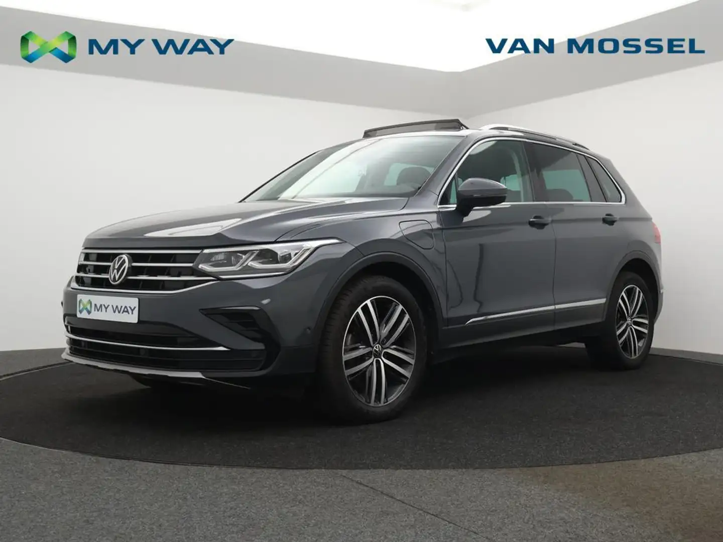 Volkswagen Tiguan Elegance 1.4TSI eHybrid 245PK *PANO DAK*NAVI*APP C Šedá - 1
