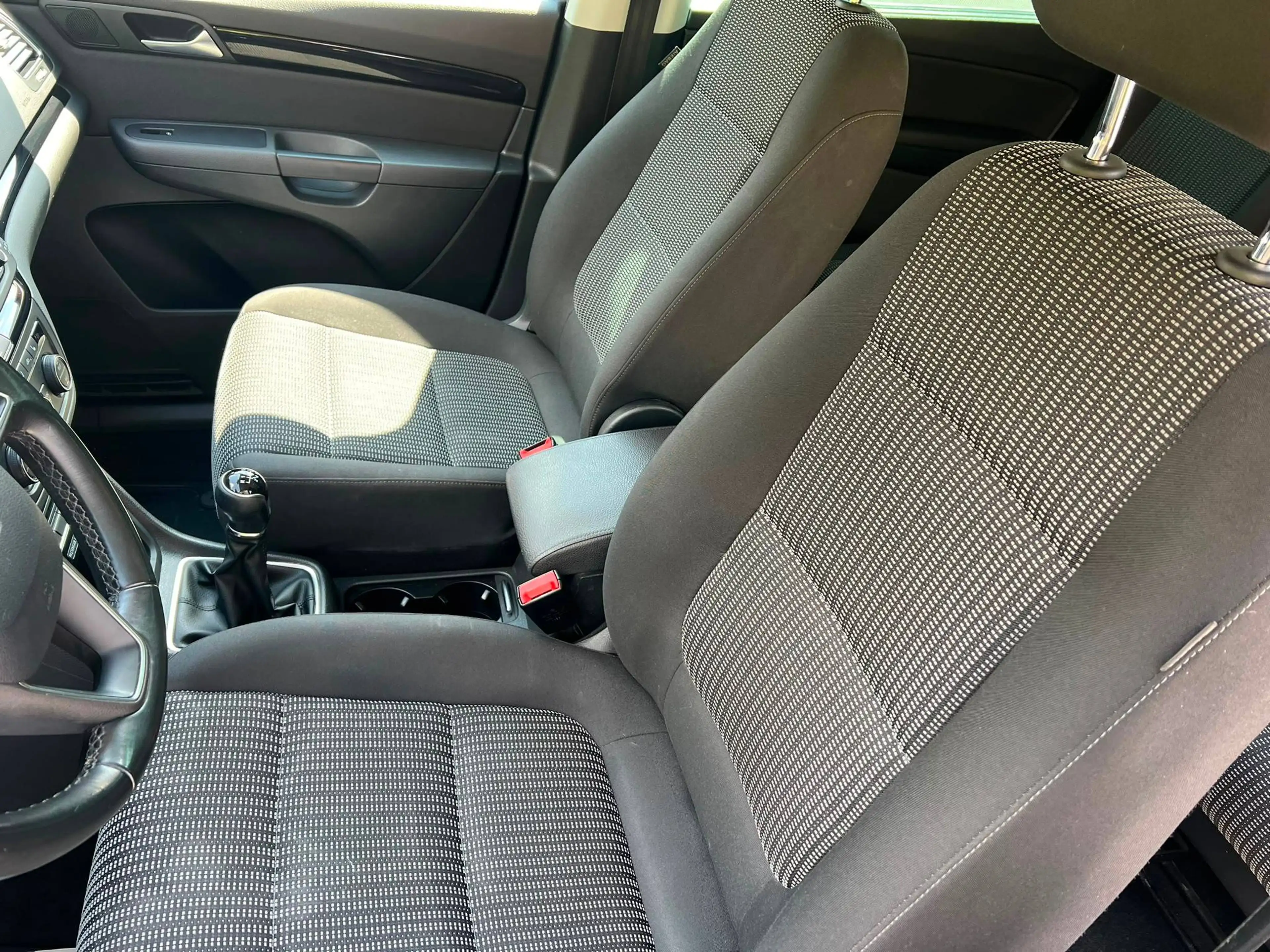 SEAT Alhambra Alhambra Executive 2,0 TDI AHK SHZ WinterPaket — photo 7
