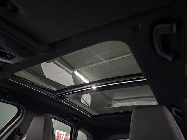 BMW 2 Series view 10