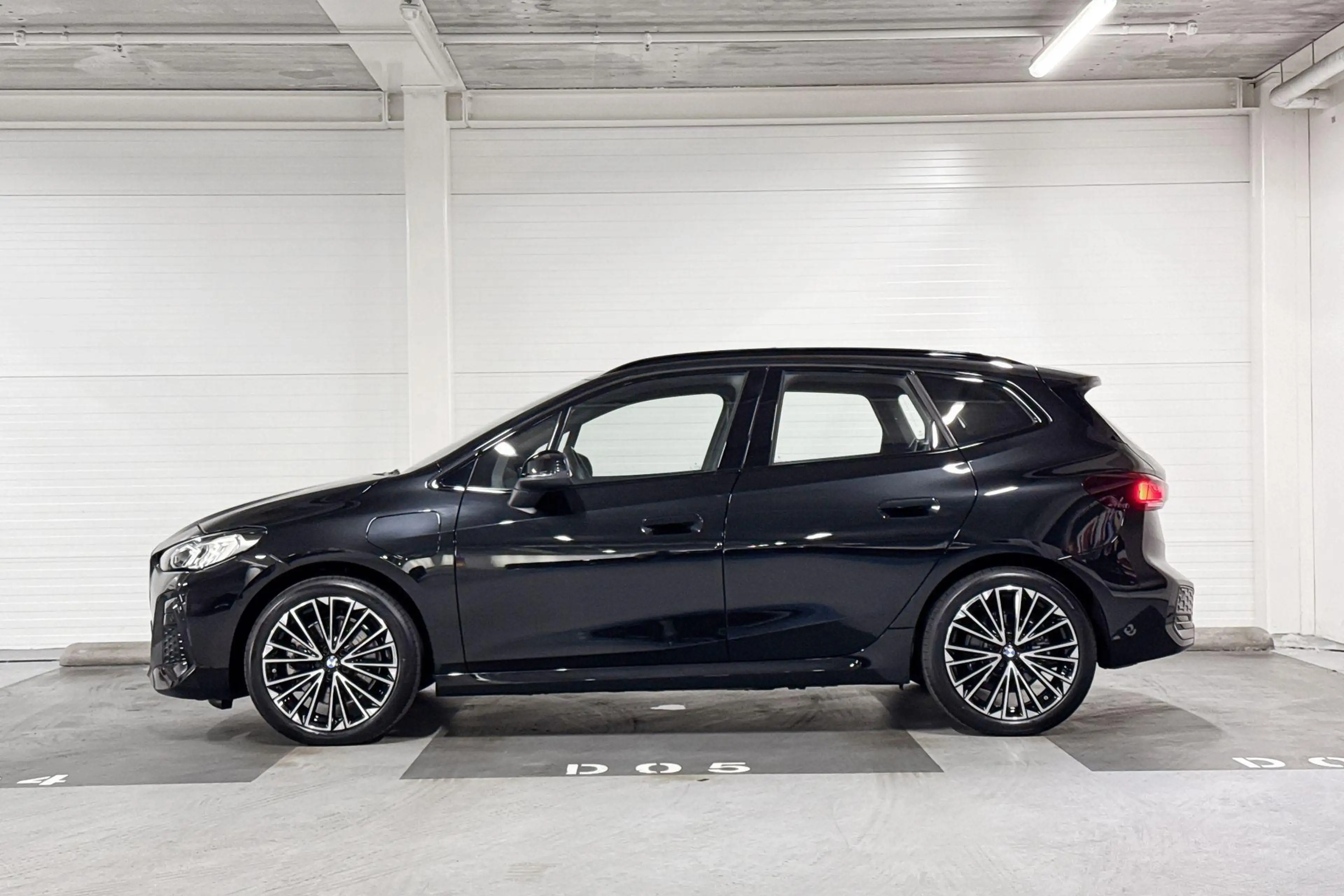 BMW 230 2 Serie Active Tourer 230e xDrive — photo 2