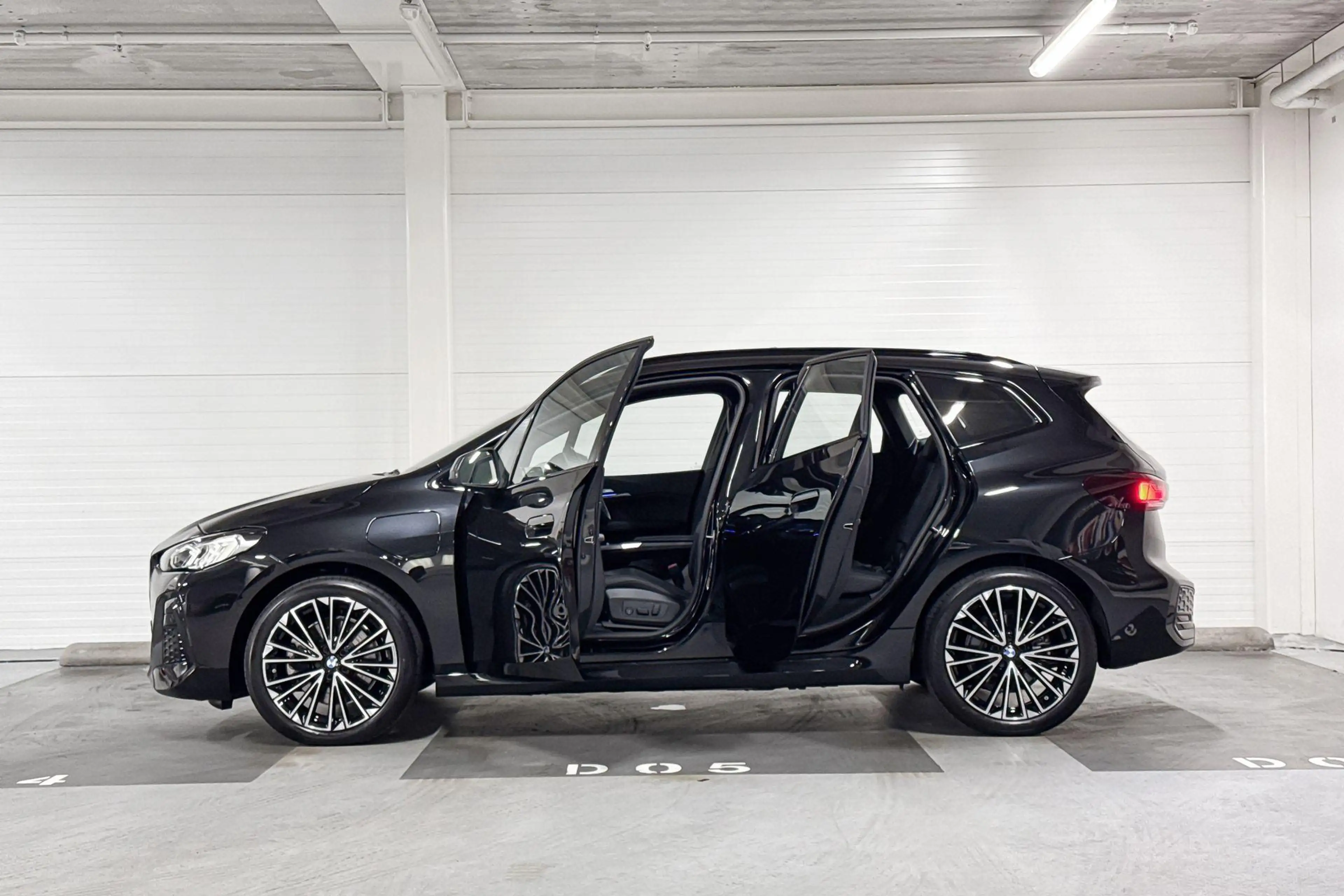 BMW 230 2 Serie Active Tourer 230e xDrive — photo 3