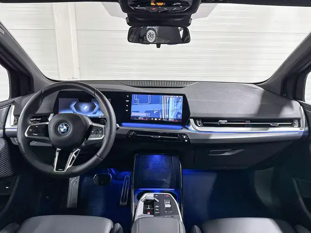 BMW 2 Series view 11