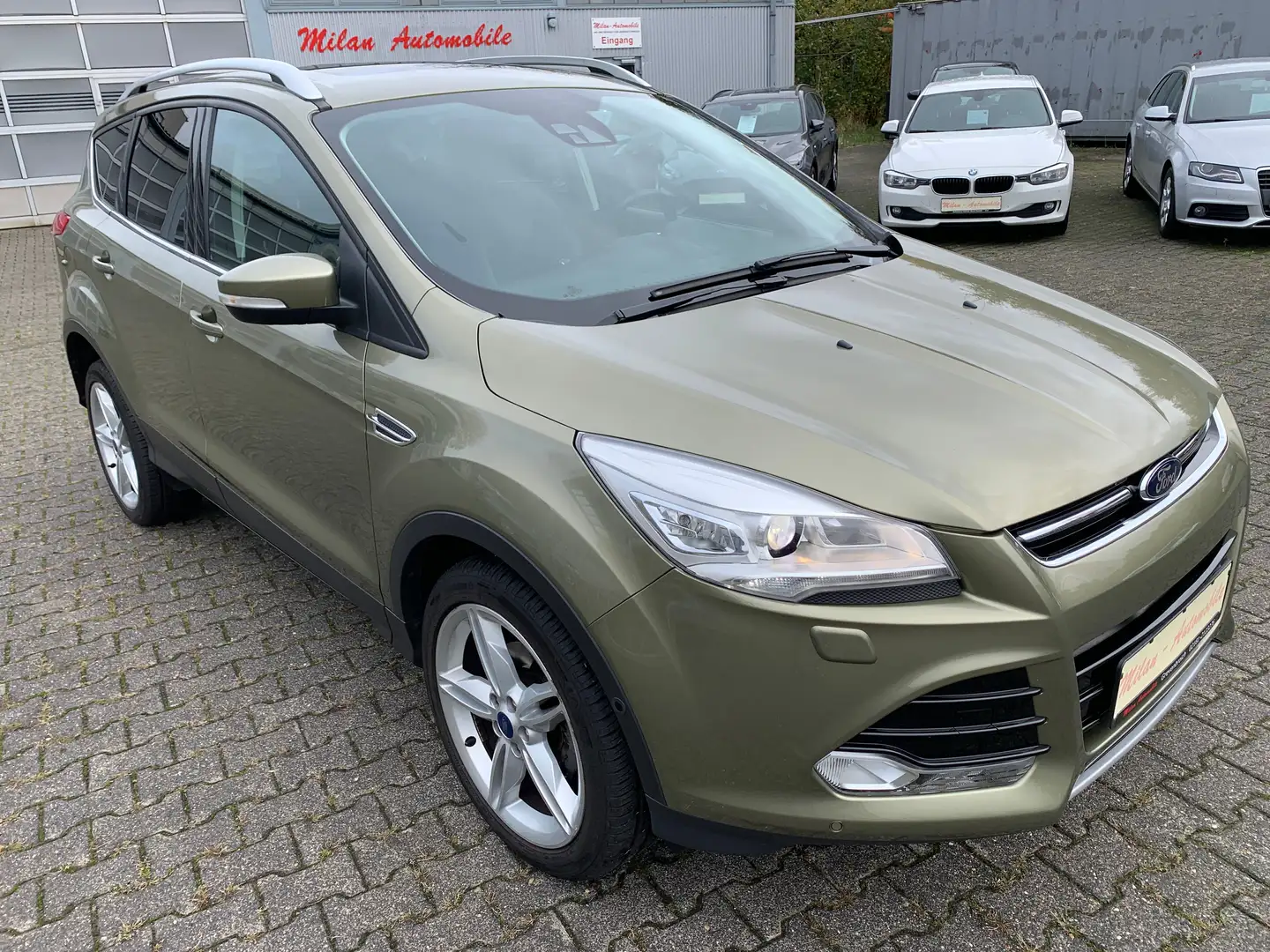 Ford Kuga Titanium Alu 19"-Leder-Pano-AHK-ZR/Oel/Tüv neu Argent - 1
