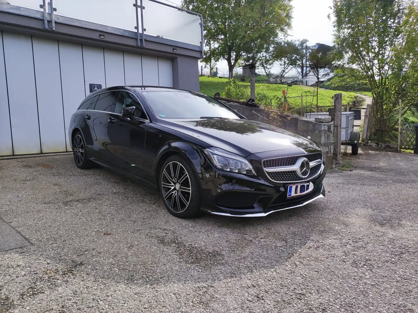 Mercedes-Benz CLS 250 d 4MATIC Shooting Brake Aut. Negru - 2