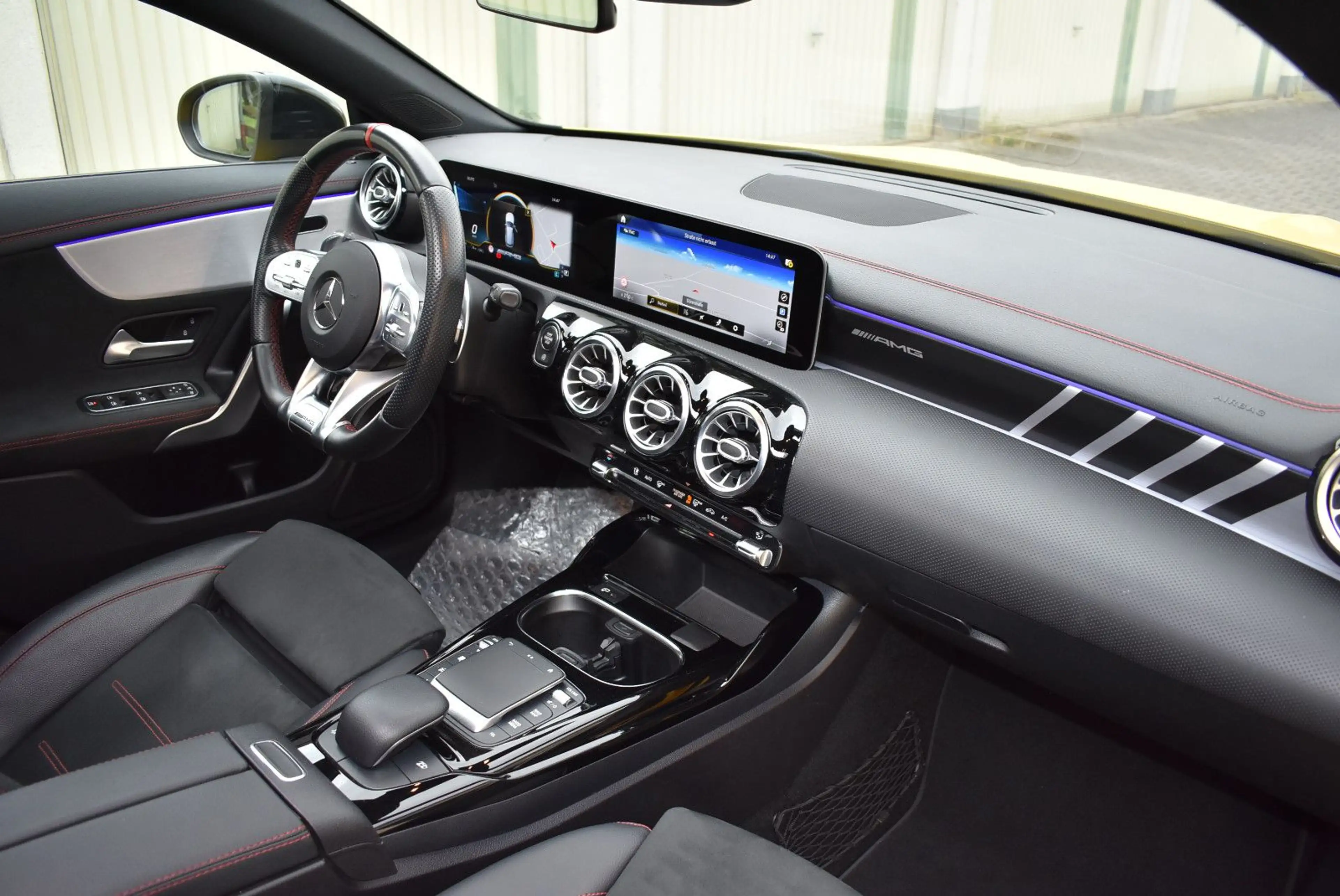 Mercedes-Benz CLA 45 AMG CLA 45 AMG 4Matic,Panorama,Kamera,Night-Paket,19" — photo 15