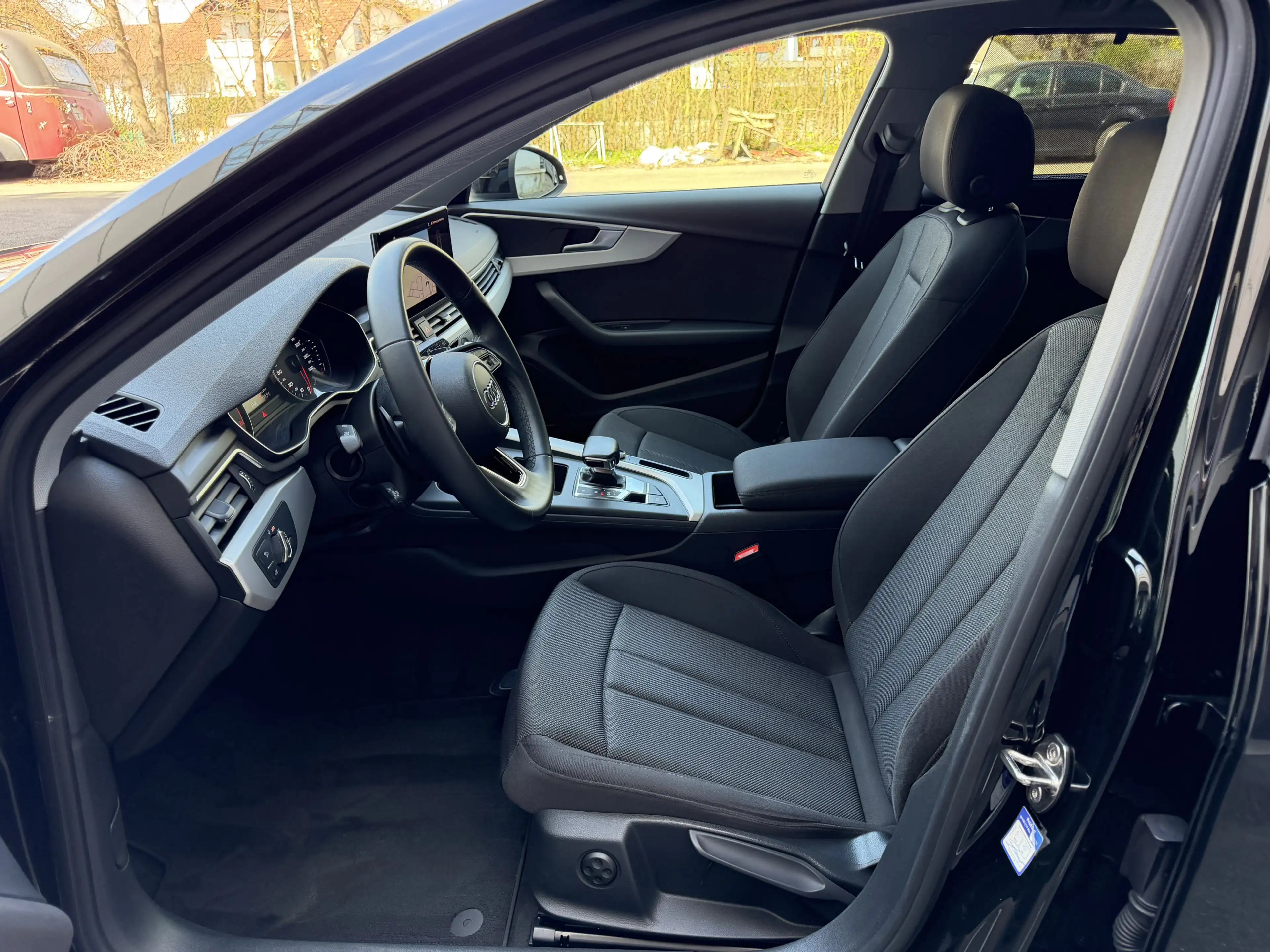 Audi A4 35 TDI Advanced LED Navi Pano Sitzheizung AHK — photo 13