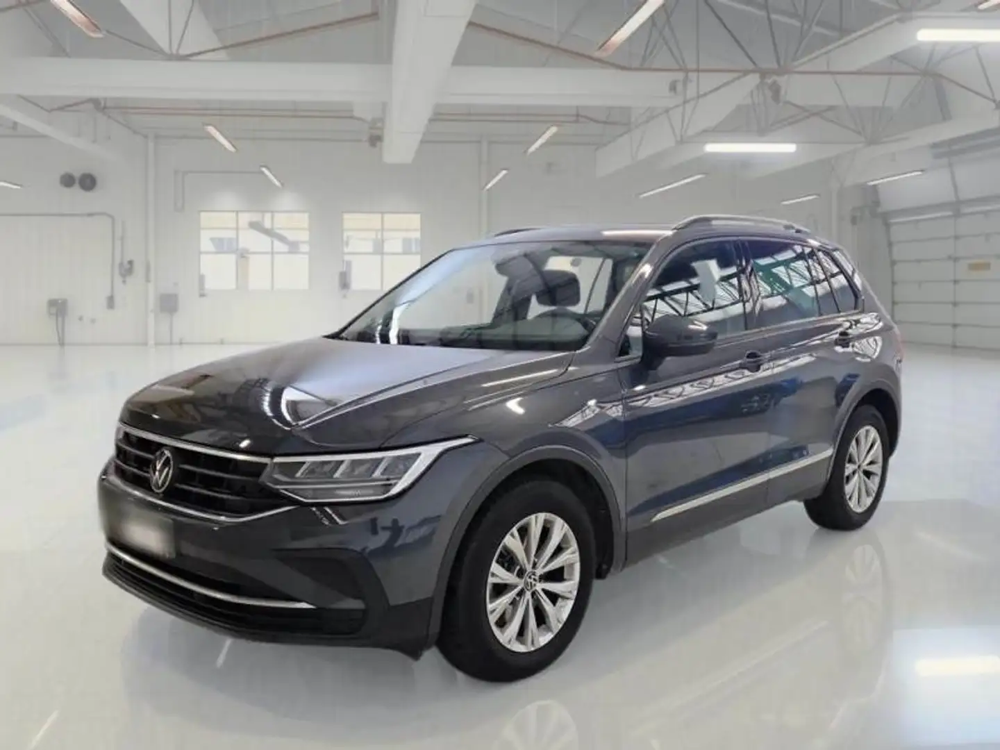 Volkswagen Tiguan 2.0 TDI SCR 90KW Life - 1