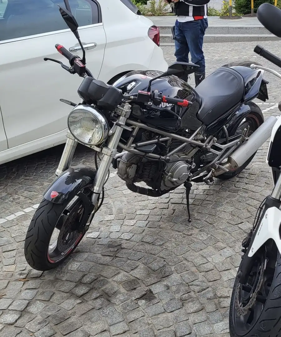 Ducati Monster 600 Dark - 1