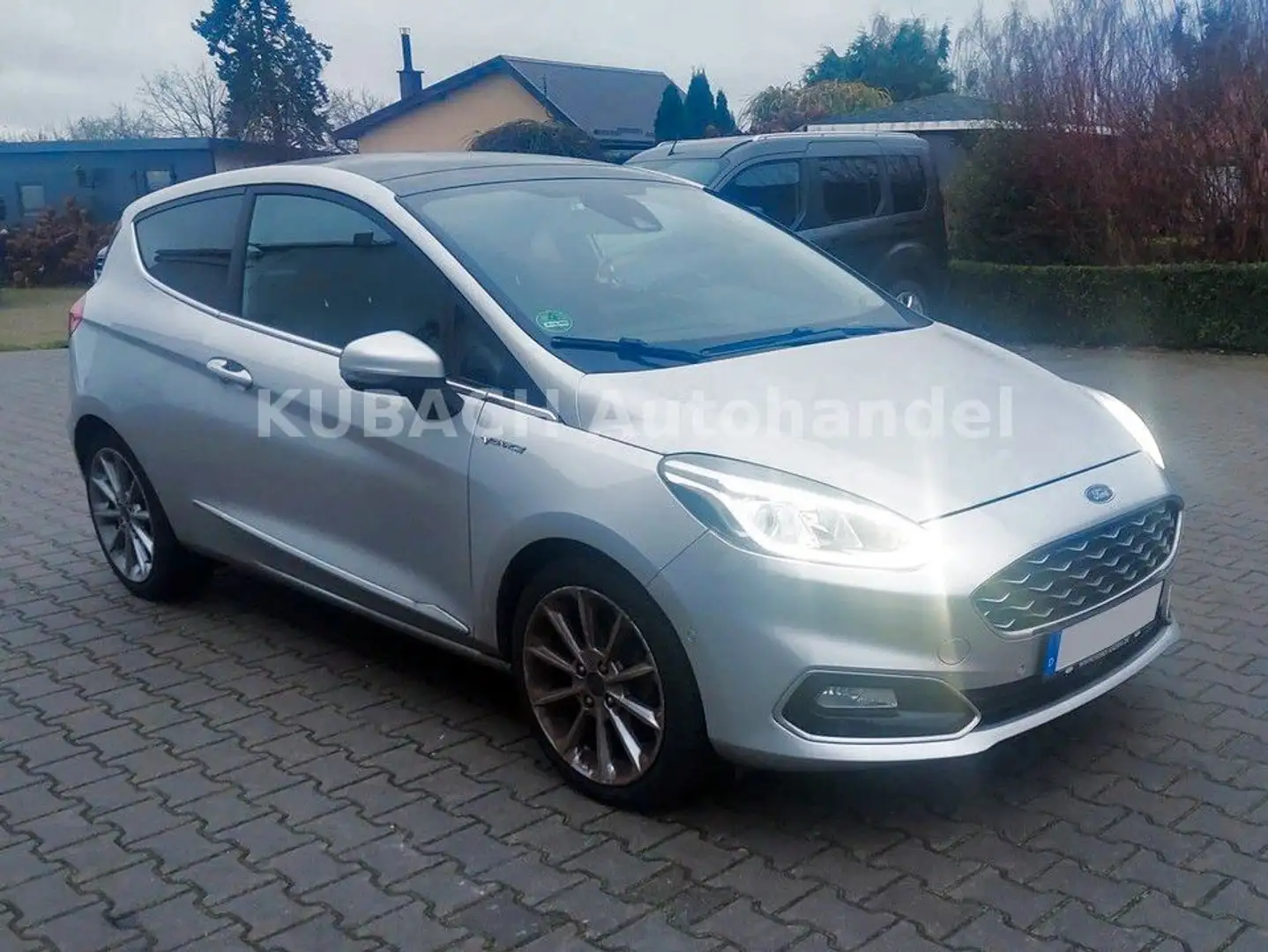 Ford Fiesta Vignale, ZAHNR.NEU, LEDER, PANO, KLIMA Silber - 2