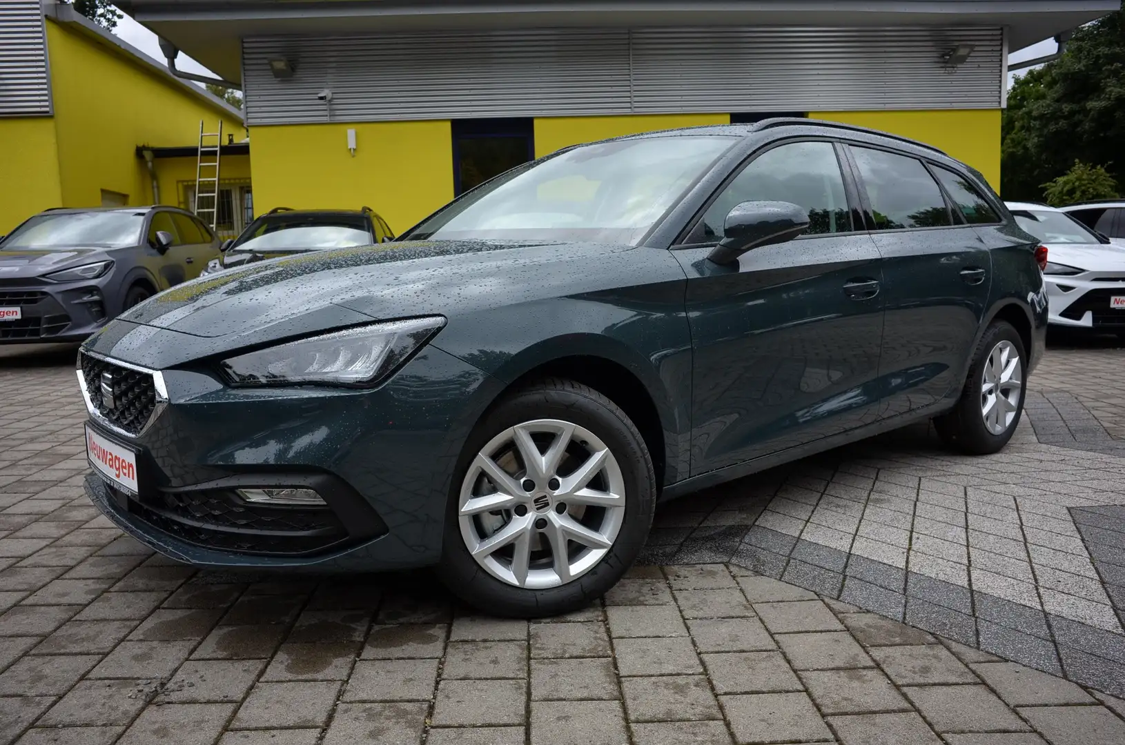SEAT Leon Leon ST Kombi 1.5 TSI 5JGAR+ALARM+VZEK+LENKRADHZ Blauw - 1