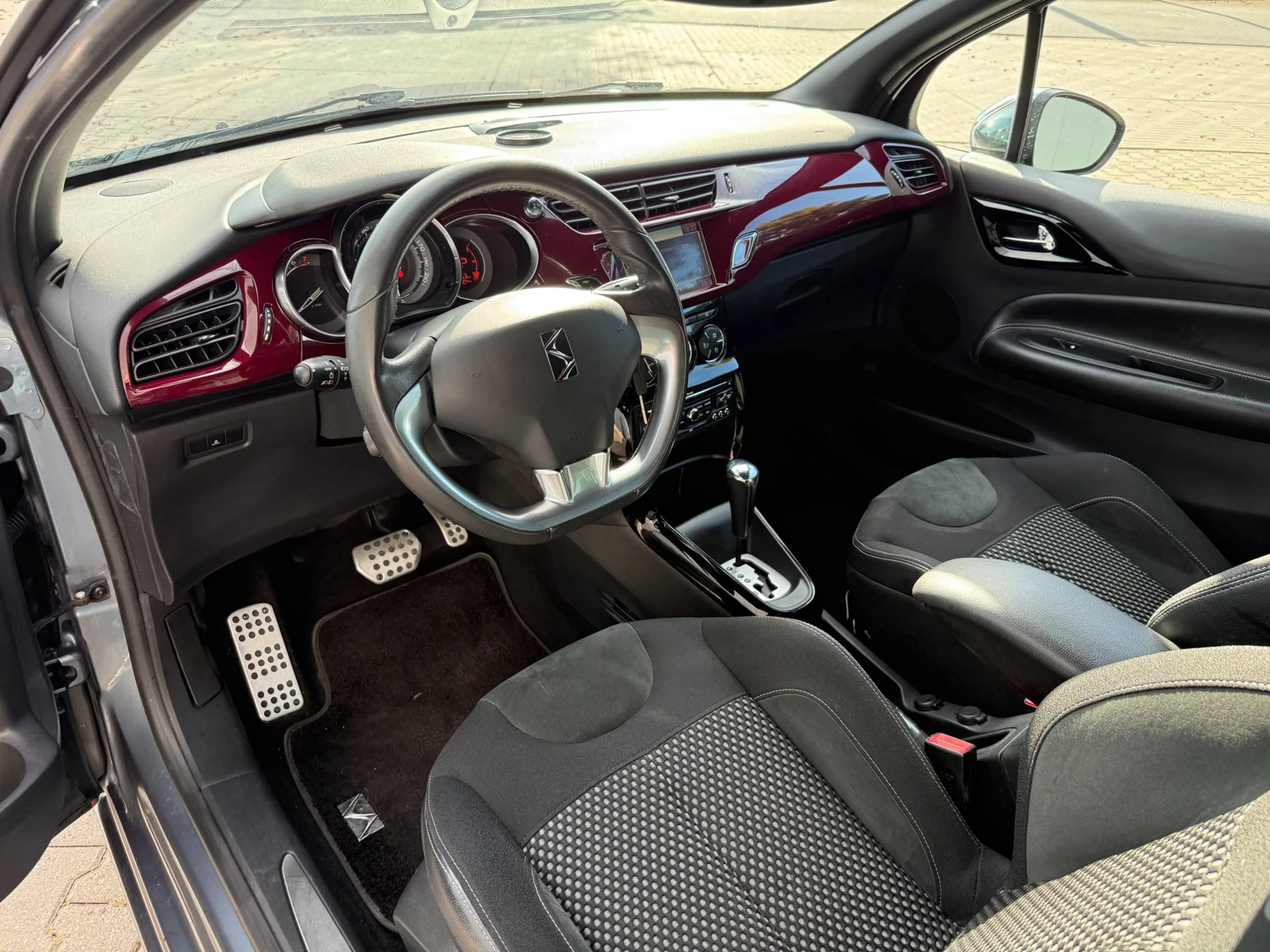 Citroen DS3 1.6 VTi So Chic Airco Cruise Automaat NAP Trekhaak — photo 14