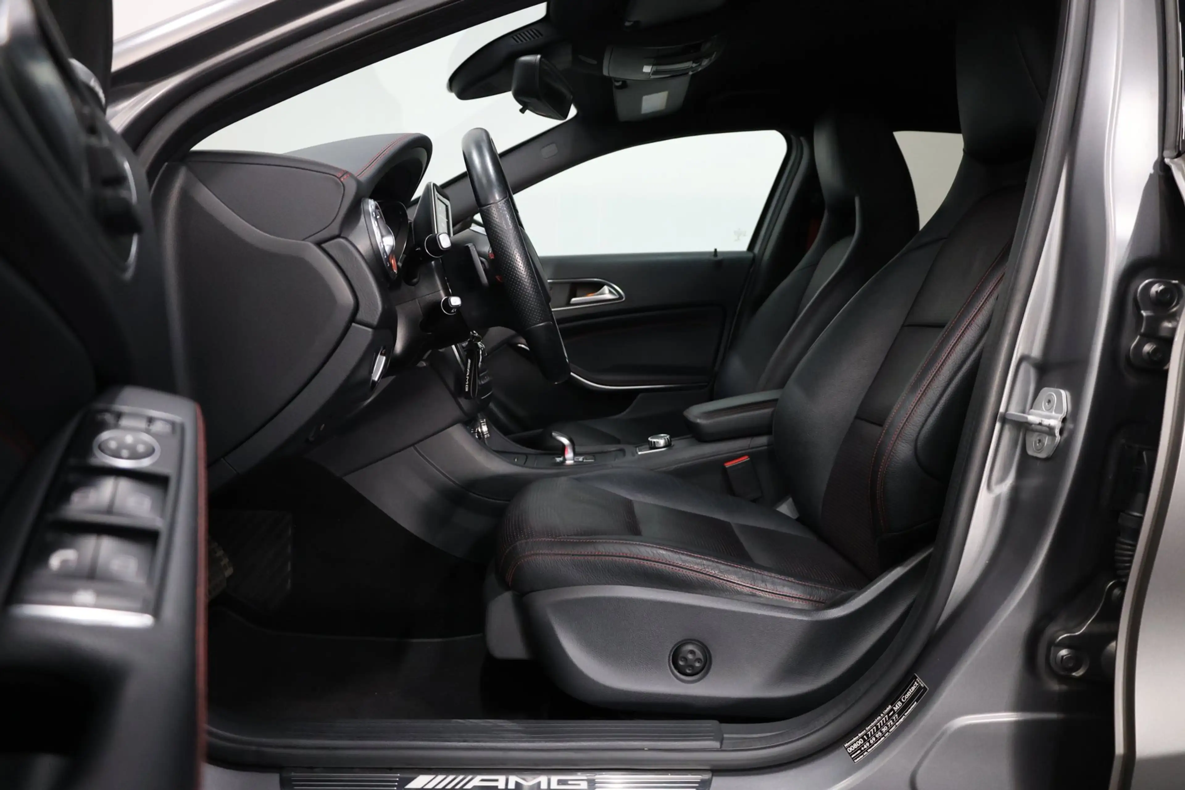 Mercedes-Benz GLA 45 AMG 4MATIC Edition 1 MATT/LED/LEDER+S.VERWARMING+MEMOR — photo 11