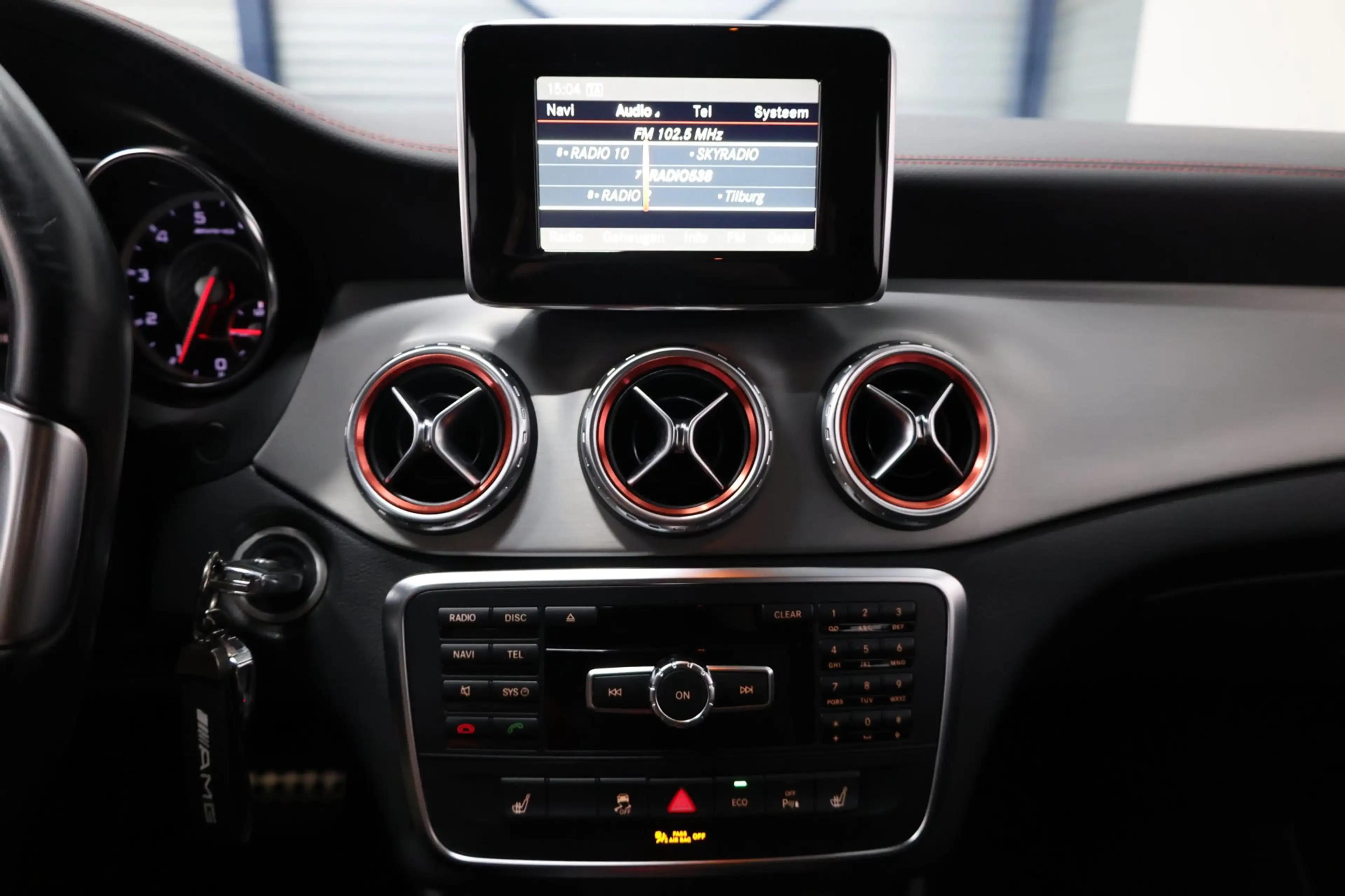 Mercedes-Benz GLA 45 AMG 4MATIC Edition 1 MATT/LED/LEDER+S.VERWARMING+MEMOR — photo 14