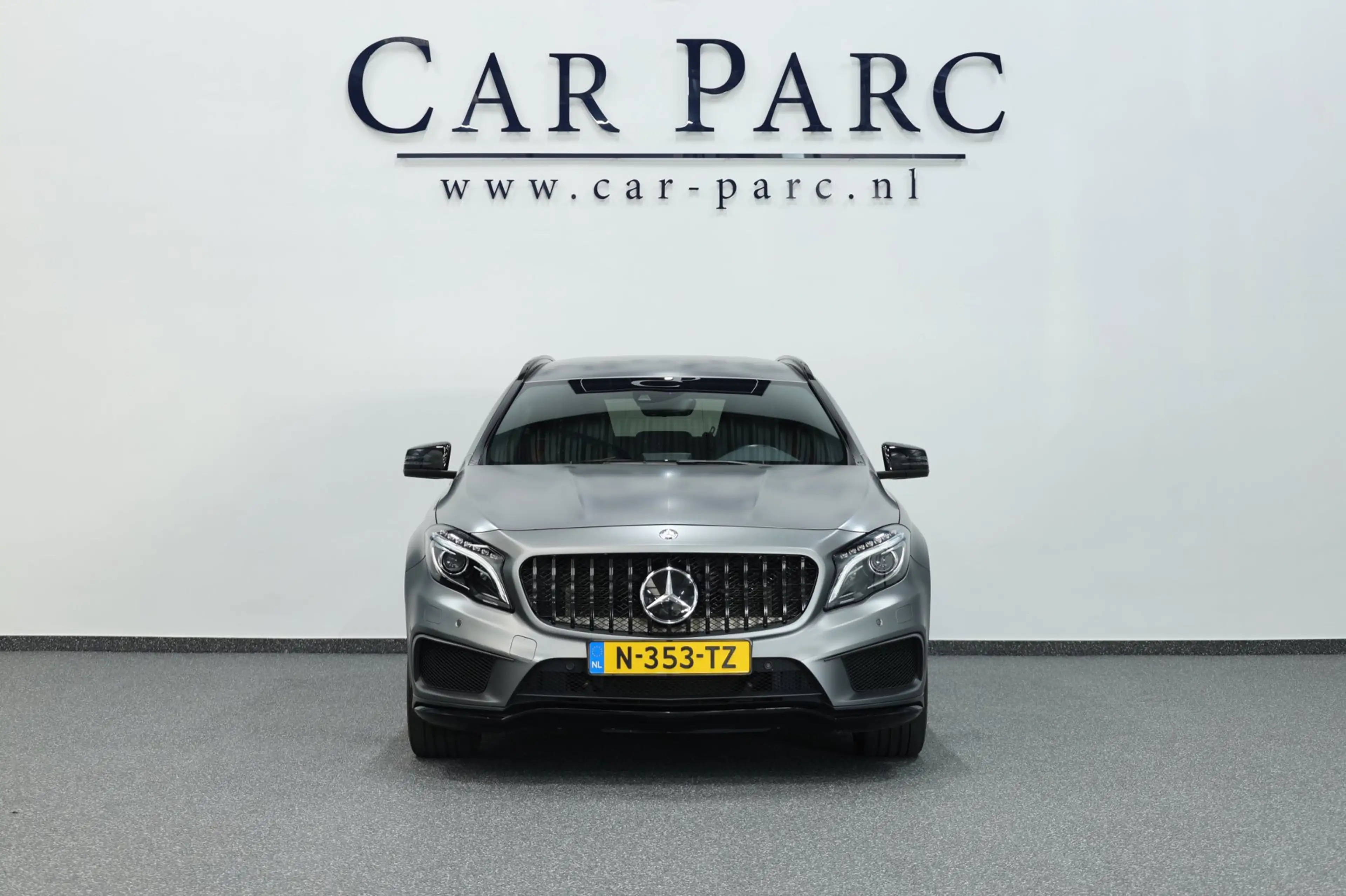 Mercedes-Benz GLA 45 AMG 4MATIC Edition 1 MATT/LED/LEDER+S.VERWARMING+MEMOR — photo 3
