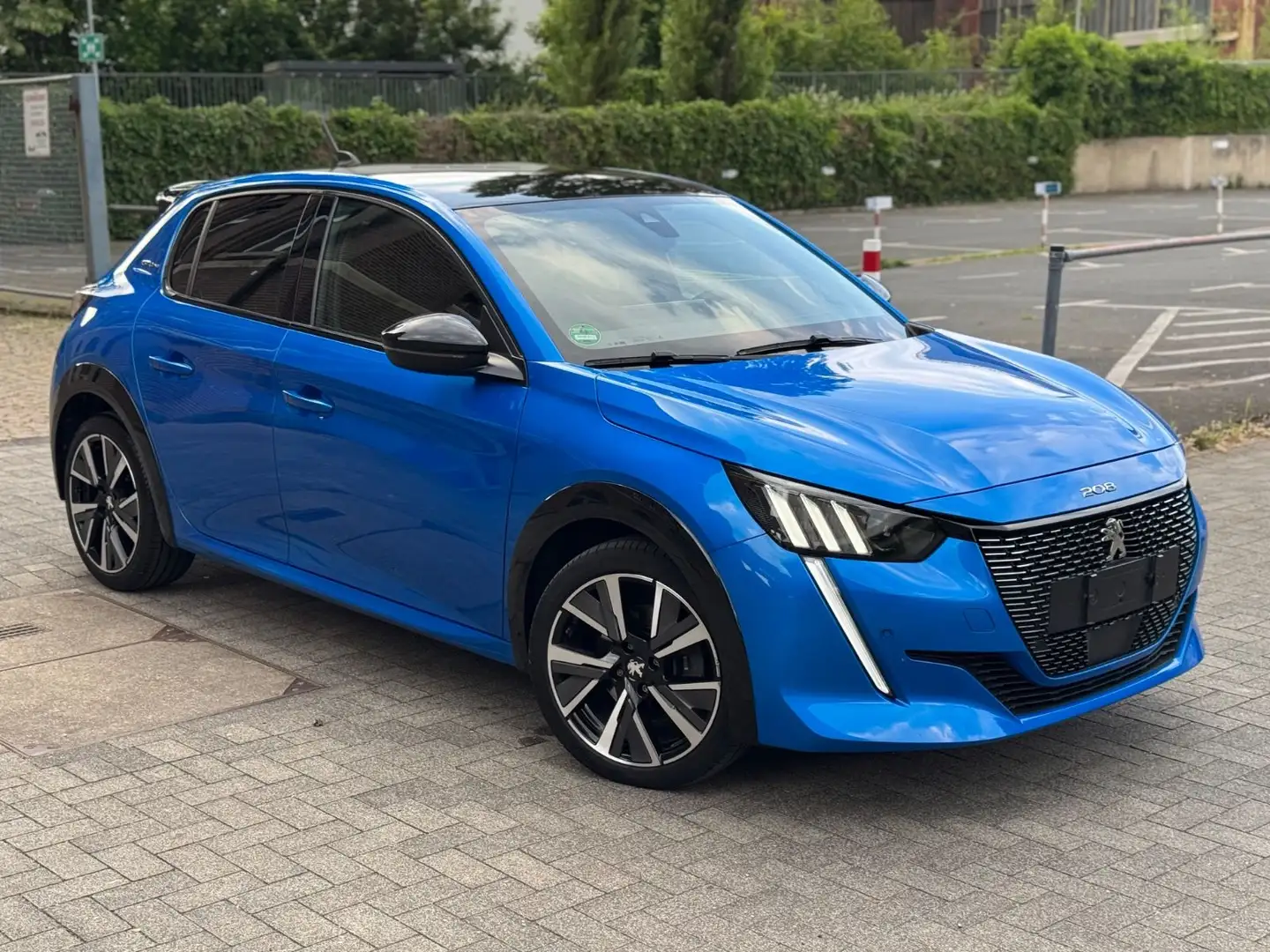 Peugeot 208 Allure/Navi/LED/ACC/GT-LINE/Sondermodel/ Blu/Azzurro - 2