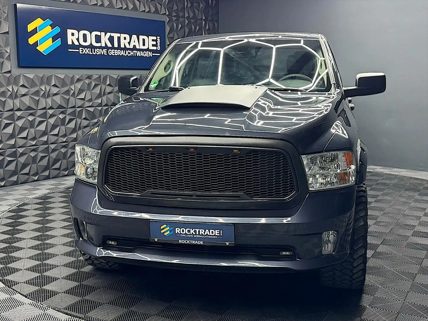 Dodge RAM 3.6 V6 4x4 LONGBED Offroad *LPG*6 Sitze* Gris - 2