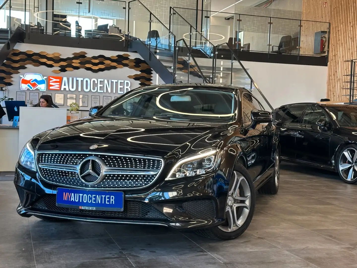 Mercedes-Benz CLS 350 *LED*AHK*KAMERA*NAVI*SHZ* Noir - 1