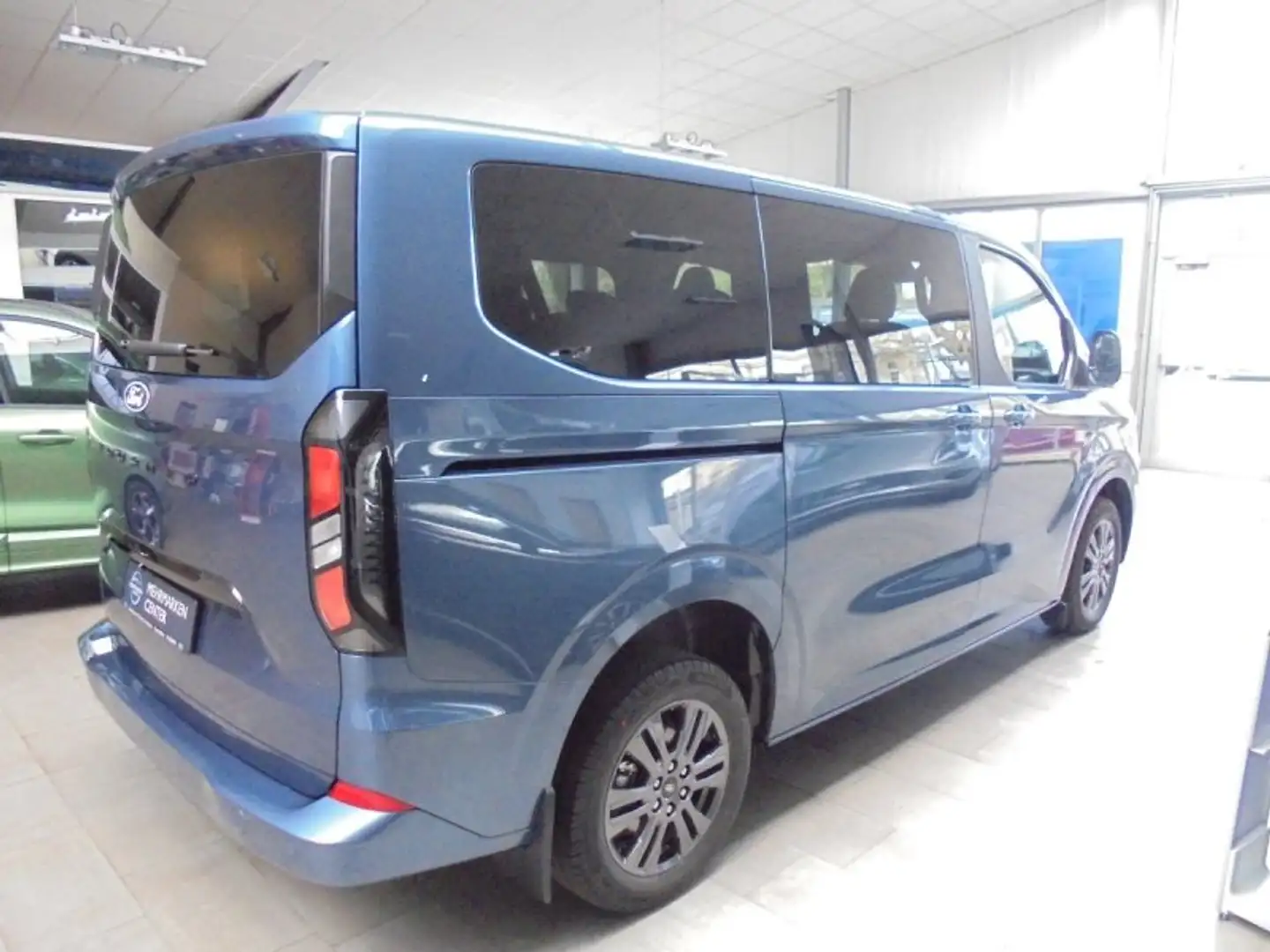 Ford Tourneo Custom Custom 2.0 Eco Blue 8 Sitzer L1 Titanium Blau - 2