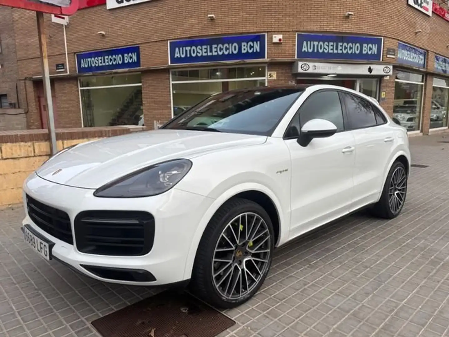 Porsche Cayenne E-Hybrid Coupé Aut. Blanc - 1
