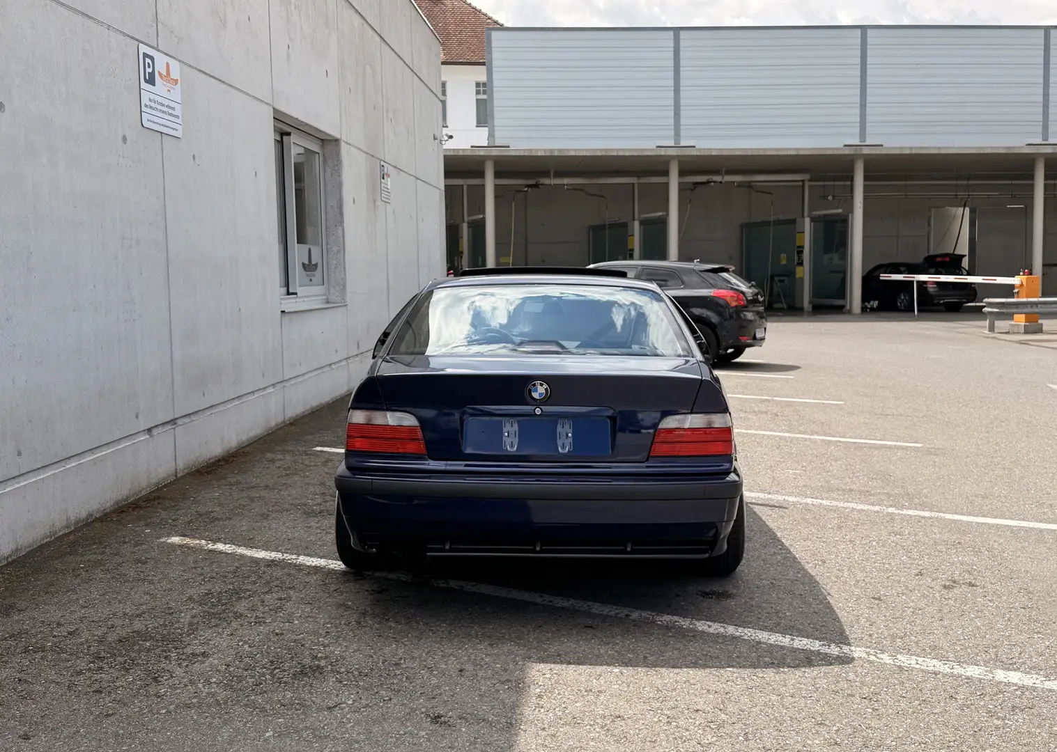 BMW 320 320i Coupé - 2