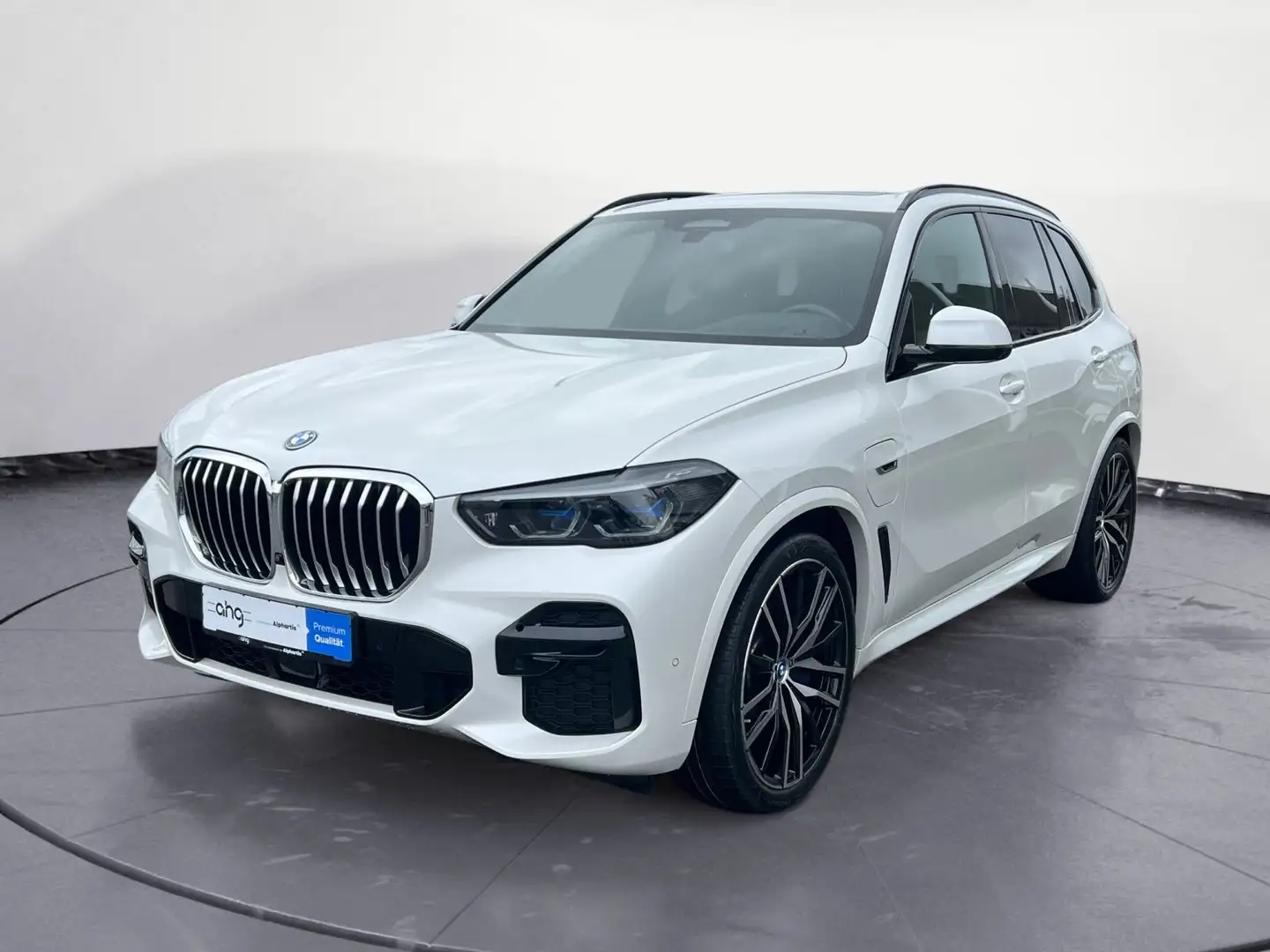 BMW X5 xDrive45e M Sportpaket Innovationsp. Panorama Weiß - 2