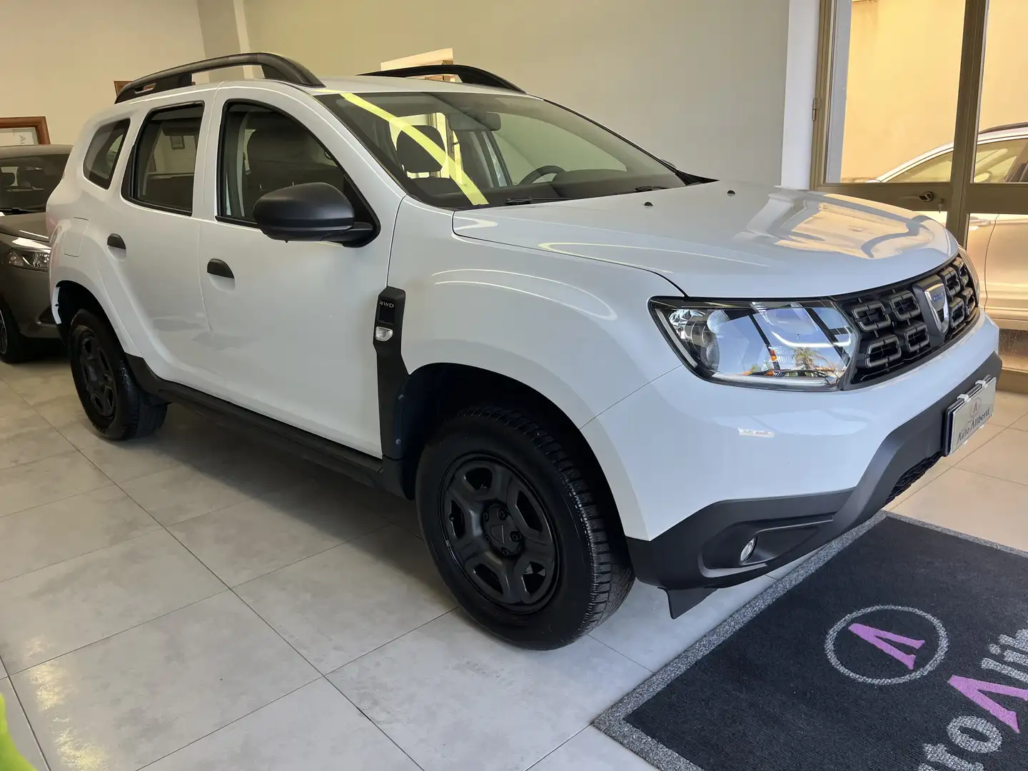 Dacia Duster Duster II 2018 1.5 blue dci Essential 4x4 s Bianco - 1