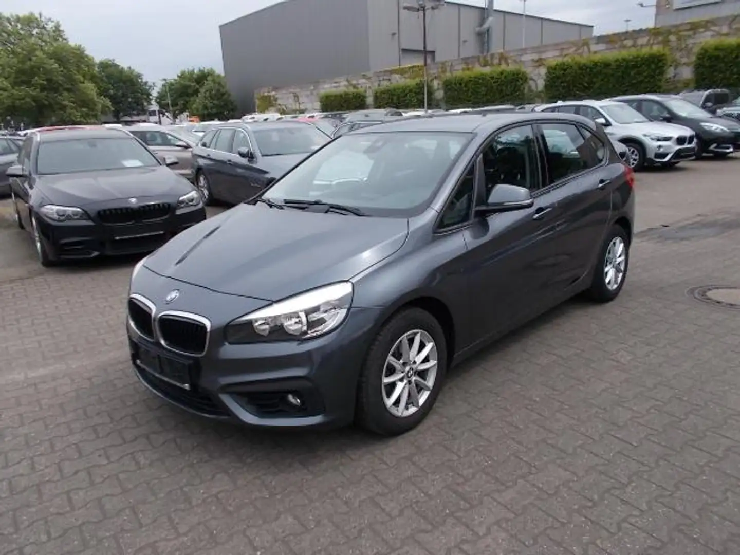 BMW 218 Avantage Navi SHZ Parkassistent Gris - 1