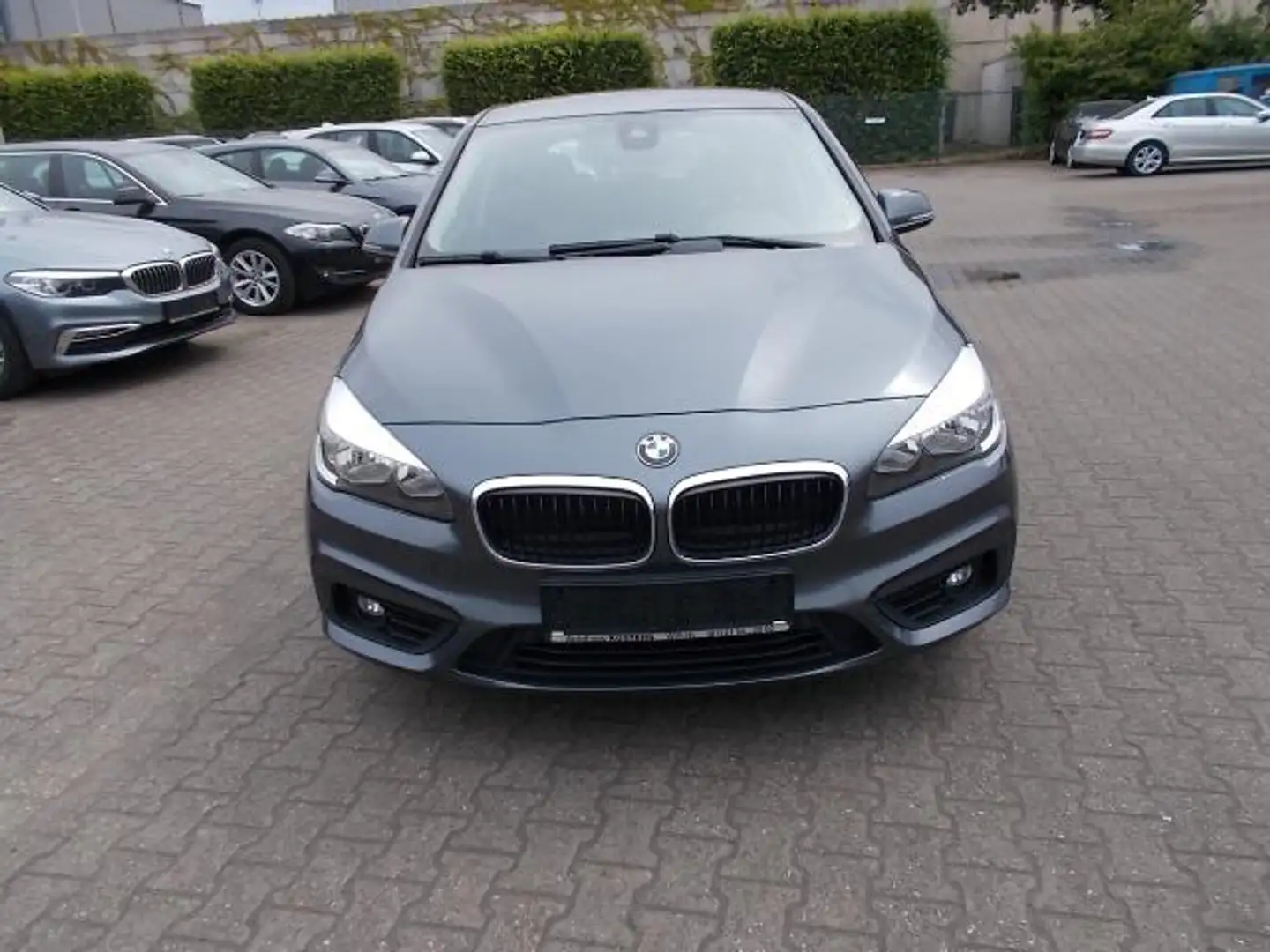 BMW 218 Avantage Navi SHZ Parkassistent Gris - 2