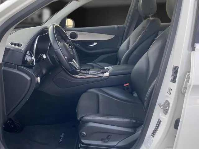 Mercedes-Benz GLC view 14