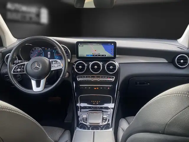 Mercedes-Benz GLC view 12