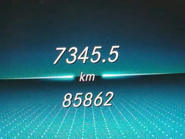 Mercedes-Benz GLC view 27