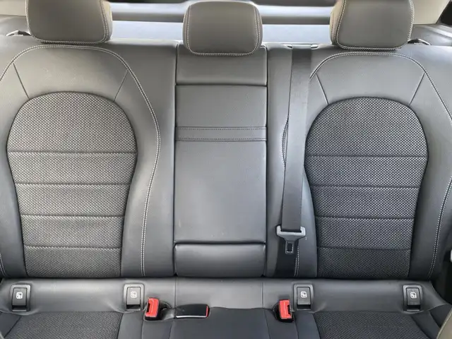 Mercedes-Benz GLC view 16