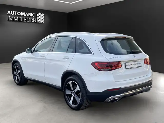 Mercedes-Benz GLC view 5
