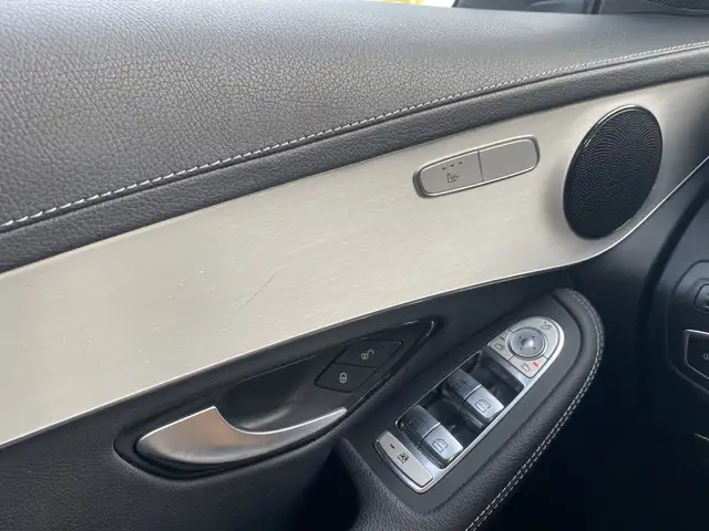 Mercedes-Benz GLC view 24