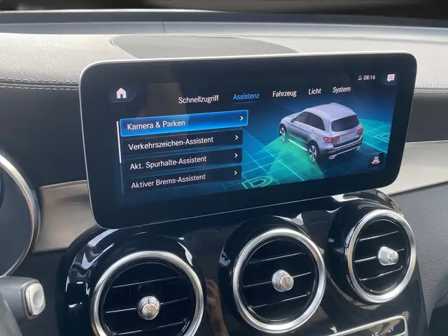 Mercedes-Benz GLC view 21