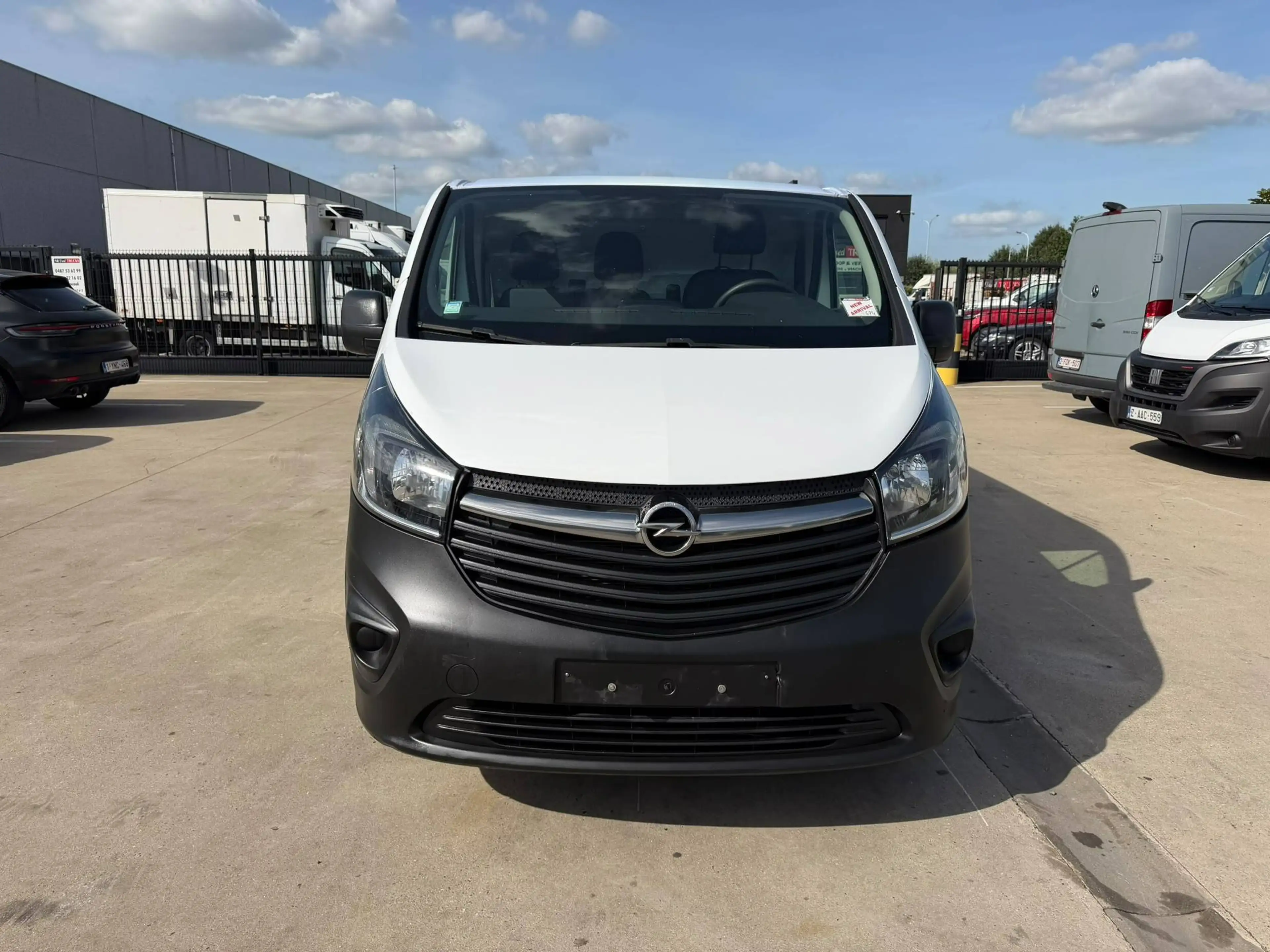 Opel Vivaro (Stock ID 05674) — photo 2