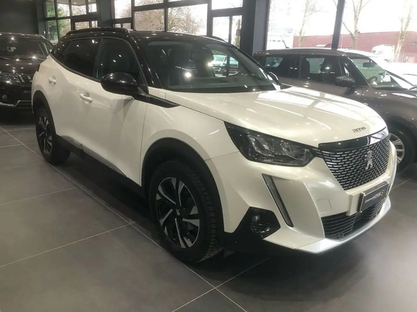 Peugeot 2008 PureTech 130 S&S Allure Blanco - 2
