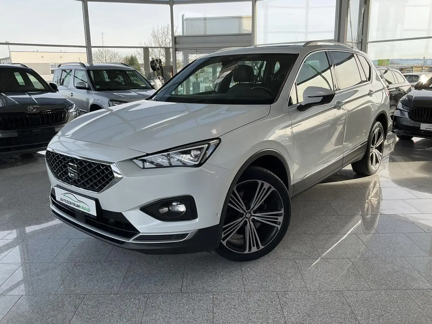 SEAT Tarraco 2.0TDI 4Drive 7-Sitz Beats AHK Pano DCC ACC Xcelle Weiß - 1