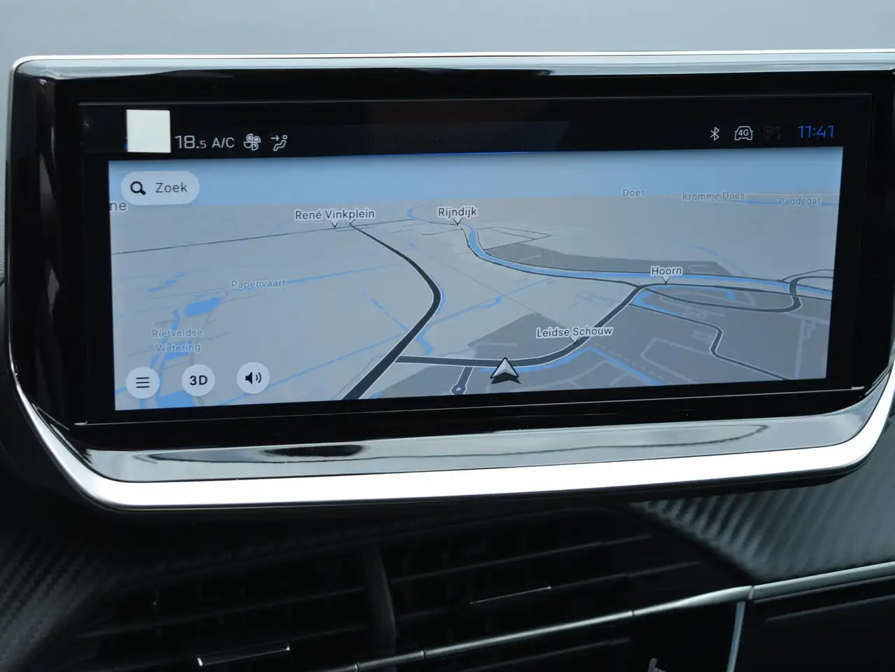 Peugeot 208 2026 — фото 11
