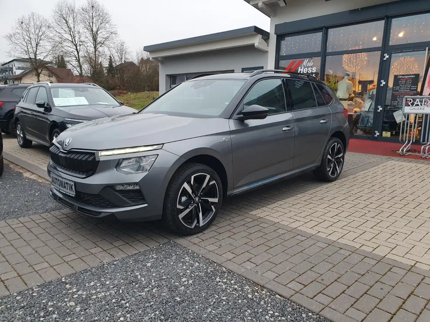 Skoda Kamiq 1.5TSI DSG Monte Carlo*Matrix*18"*AHK*Kam Grau - 2