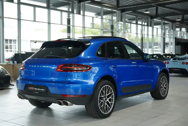 Porsche Macan view 9
