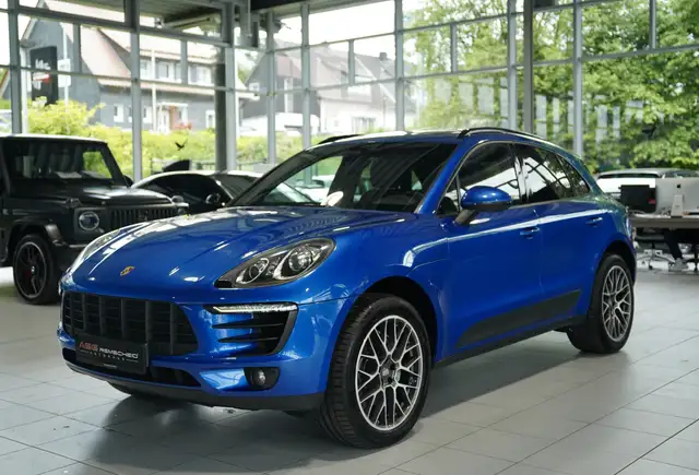 Porsche Macan view 5