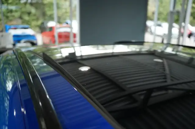 Porsche Macan view 8